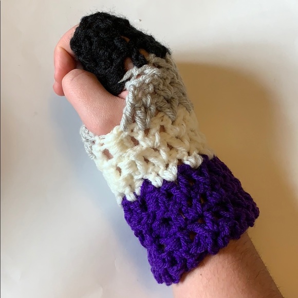 SALE💖Asexual pride hand warmers gloves - Picture 6 of 6